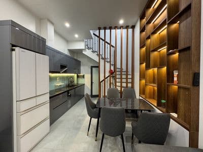 Bán nhà cầu giấy, ngõ thông, nở hậu, ko quy hoạch, 35m2, 5tầng, 9.7 tỷ