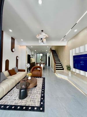 Tìm chủ nhân mới cho Siêu phẩm nhà 3 tầng gần Lê Quảng Chí, được xây m