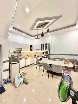 Chỉ nhỉnh 4TỶ, 52m2, sát bên Tên Lửa, hẻm thông, trước nhà 4m, ko LG