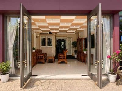 Cho thuê nhà khu biệt thự Phú Thịnh, full nội thất gỗ cao cấp.