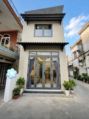 Nhà mới 2 tầng ngay trục đường kha vạn cân, nhỉnh 2 tỉ.