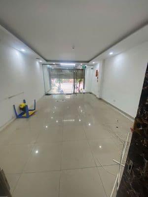 Nhà mặt phố Trần Đăng Ninh- Dt 70M x 7 Tầng 1 hầm xây thông, Thang máy