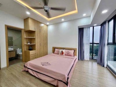 Cho thuê Cc Emerald 3pn 2ưc full nt giá 18tr ở liền