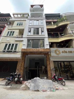 Cho thuê nhà ngõ 80 trung kính - thông sàn, thang máy, có hầm