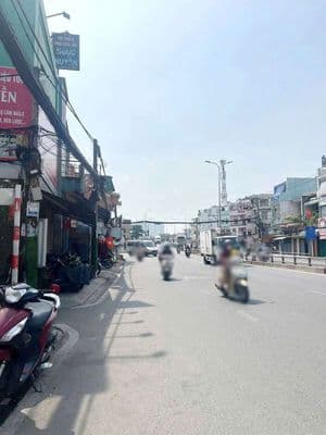 nhà mặt tiền tạ Quang Bửu p4 q8 DT 17m x 35m= 560m