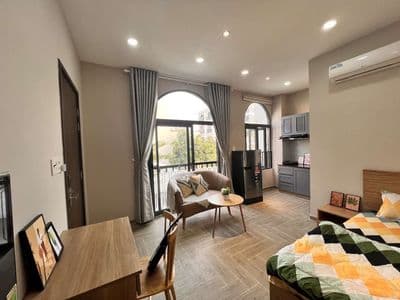 Balcony Nơ Trang Long - Hầm Xe Thang Máy Bảo Vệ 24/24 gần ĐH Văn Lang