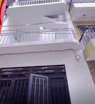 Cho thuê nhà 3 tầng phố Cầu Diễn