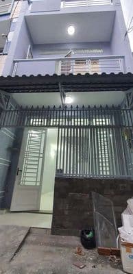 Bán nhà cách chợ Lê Văn Qưới 200m, pháp lý chuẩn, trệt + lầu, HXH