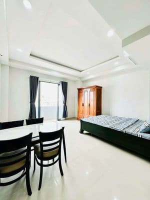 Toà nhà Thang máy - Hầm xe Bạch Đằng Bình Thạnh đi bộ qua ĐH Hồng Bàng