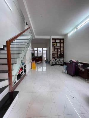 Cho thuê nhà 2 tầng giá tốt gần biển khu hồ nghinh