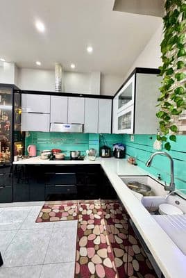 Mặt tiền đường 10m khu tân sơn nhì-độc lập. 4 tấm mới đẹp
