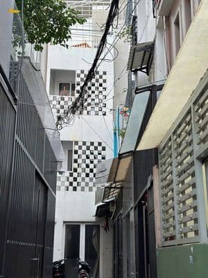 HXM 104 Nguyễn Trọng Tuyển QPN Diện tích: 5x6mTrệt 3 Lầu 3PN 3WC