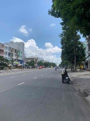 Cho thuê Mặt Tiền Lê Văn Quới 20x23 1 trệt thông suốt siêu thị trả MB