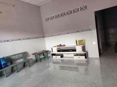 cho thuê nhà mới sạch sẽ giá rẻ gần kênh trung ương với vĩnh lộc