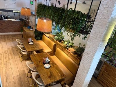 Cho thuê mặt bằng kinh doanh 3 tầng ngang 9m đường trần phú
