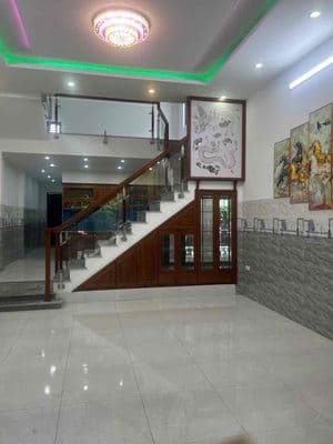 Cho thuê nhà đẹp 3 tầng mặt tiền Dương Trí Trạch, gần biển Mỹ Khê, Sơn