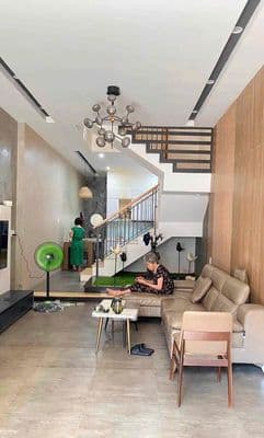 Cho thuê nhà đẹp 3 tầng đường Thanh Thuỷ, Hải Châu - Diện tích : 70m2.
