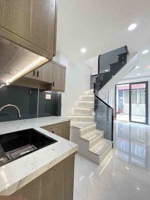 2.5 x 8 - mặt tiền số 8b - bình long - 2 tầng đẹp lung linh