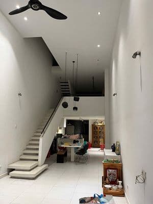 Nhượng lại nhà nguyên căn