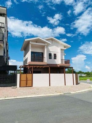 Cho thuê nhà trệt lầu mới - góc 2 mặt tiền - kdc nam long 3