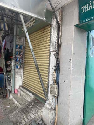 cho thuê căn góc mặt tiền nguyễn trãi vỉ hè thông thoáng rộng 5m