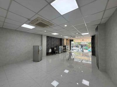 Mặt Bằng Đẹp Tại Bạch Đằng Tân Bình Lối Đi Riêng
