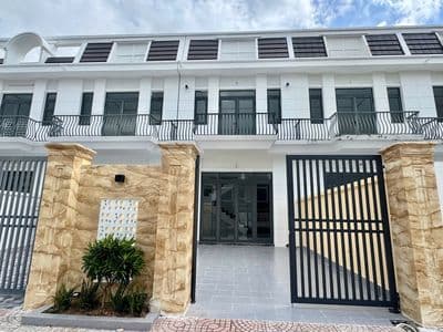 Giá thu hồi vốn nhà 1 trệt 1 lầu kdc hoàng hảo