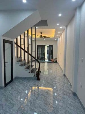 Cho thuê nhà mới nguyên căn - phố định công hạ - trần hòa
