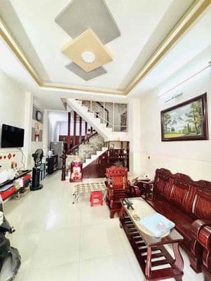 45m2 ở ngay - 4 x 11,5 - Trệt 1 Lầu - gần Hẻm Xe Hơi - Quang Trung