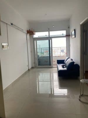 Cho thuê ở liền căn hộ chung cư âu cơ tower 2pn 8tr5/th có nội thất