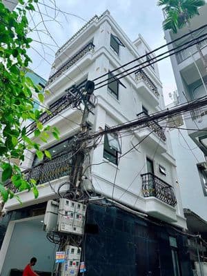 cho thuê nhà 5 tầng ngõ ô tô cạnh đại học kiến trúc