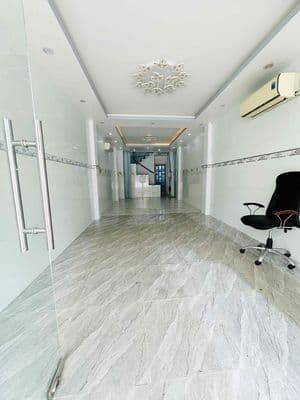Cho thuê nhà mặt tiền dương quảng hàm gò vấp ngay ngã tư nguyễn