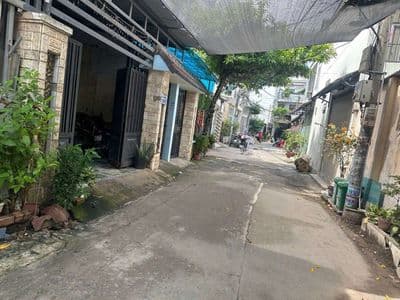 Q12 Hẻm xe tải Sát mặt tiền 92M2 4Tầng Hơn 4 Tỷ