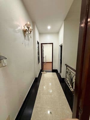 cho thuê nhà 1/ lê thị hà dt 5x20 -1 lầu -2pn -2wc đường xe tải