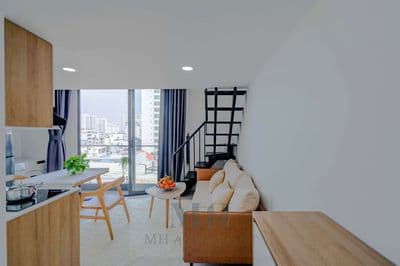Duplex ban công - Gần Lotte Mart, cầu Kênh Tẻ, Crescent Mall, TDT…