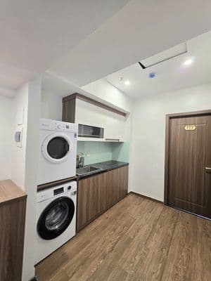 Cho thuê studio -tách bếp siêu thoáng full nội thất ngay trần duy hưng