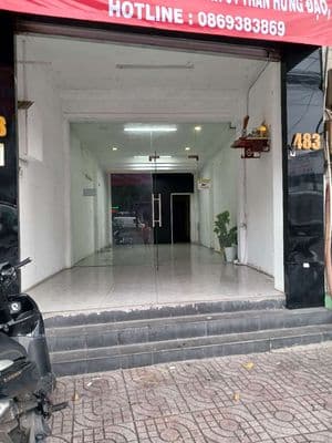 MT 483 hồng bàng phường 14 q.5 cần cho thuê