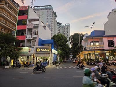 Chính chủ bán căn 8x đầm Sen đã có sổ hồng , ngay trung tâm Tân Phú
