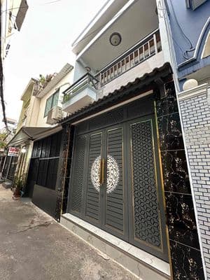 Cho thuê nhà để ở gia đình có 4 phòng ngủ 4 nhà vệ sinh