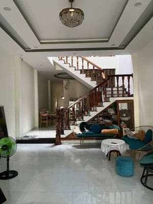 Cho thuê nhà đường: bùi công trừng - 3 phòng