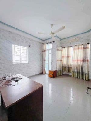 Hot 8 triệu 4pn-hẻm xe hơi