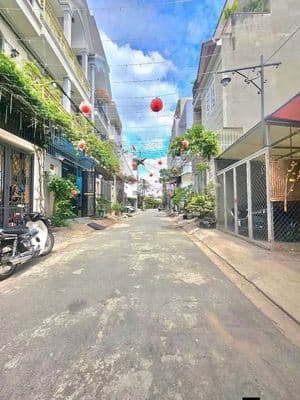 Chỉ 2 tỷ - có ngay nhà 2 tầng mới - shr ngay man thiện lê văn việt