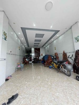 Nhà lầu mới đẹp 3 phòng KDC Long Thịnh