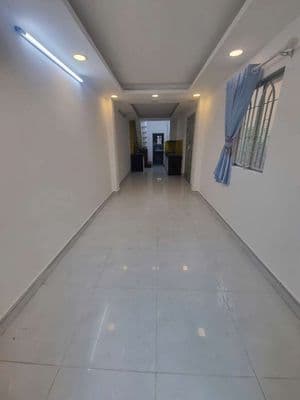 Nhà 3pn, 3wc , 3 tầng sd 150m2. q1