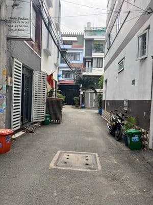 Bán nhà 50m² Trường Thọ, Thủ Đức, hẻm ô tô