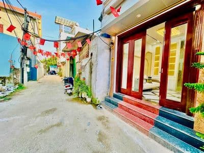 Bán nhà 5 tầng gần cầu Vĩnh Tuy, Thạch Bàn, 6 tỷ