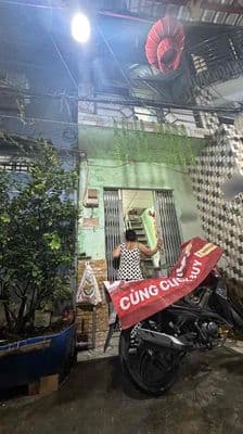 Bán nhà mới quận 4