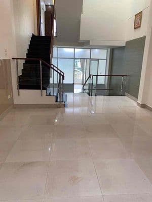 Cho thuê nhà đẹp 2 lầu mặt tiền đường gần Chợ Tân Quy