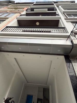 Bán nhà 50m² 6 tầng có thang máy, gara ô tô Ngọc Hồi