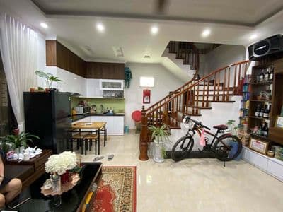 Nhà bán Phan Kế Bính, Ba Đình, 33m2 x 5 tầng, gần 10 tỷ